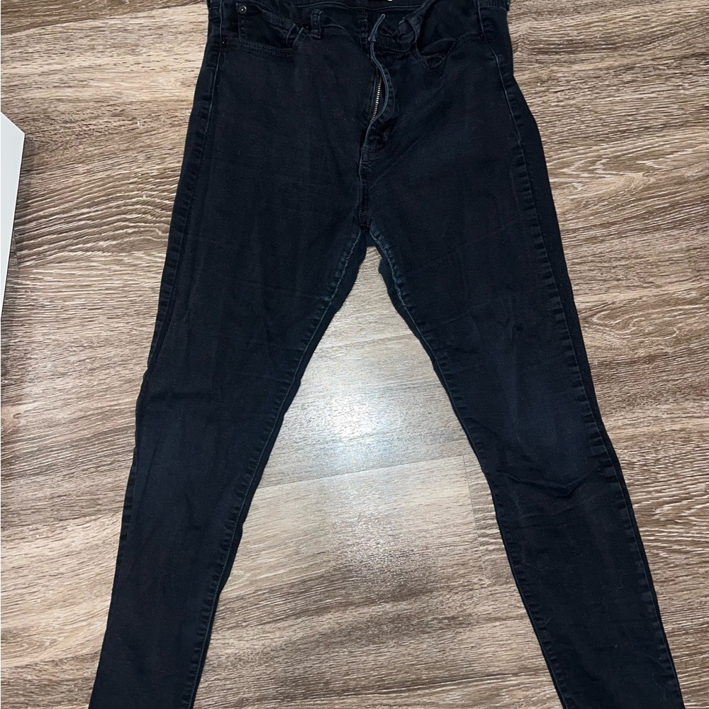 Black Skinny Jeans